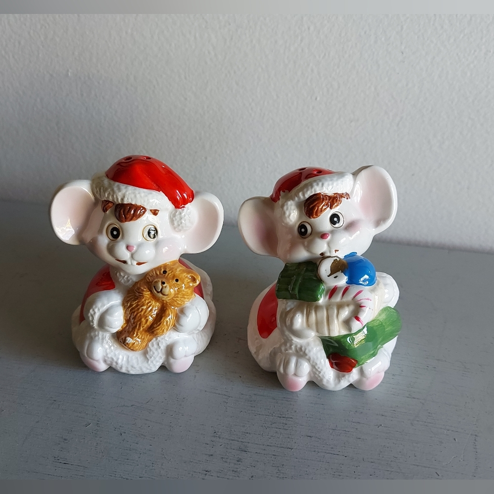 Christmas pepper shaker and salt shakerceramic mouse